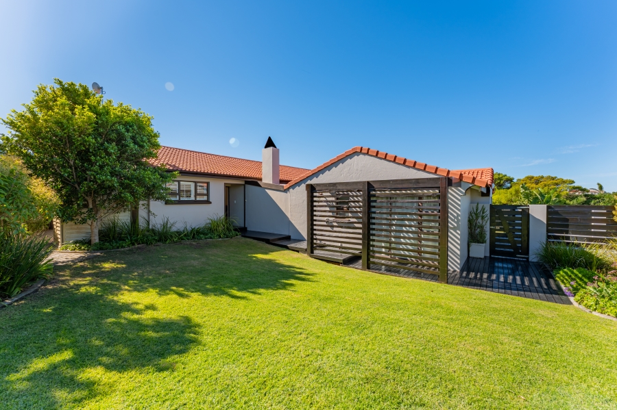 4 Bedroom Property for Sale in St Francis On Sea Eastern Cape